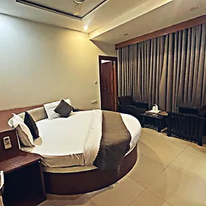 The Safari Hotel Zirakpur